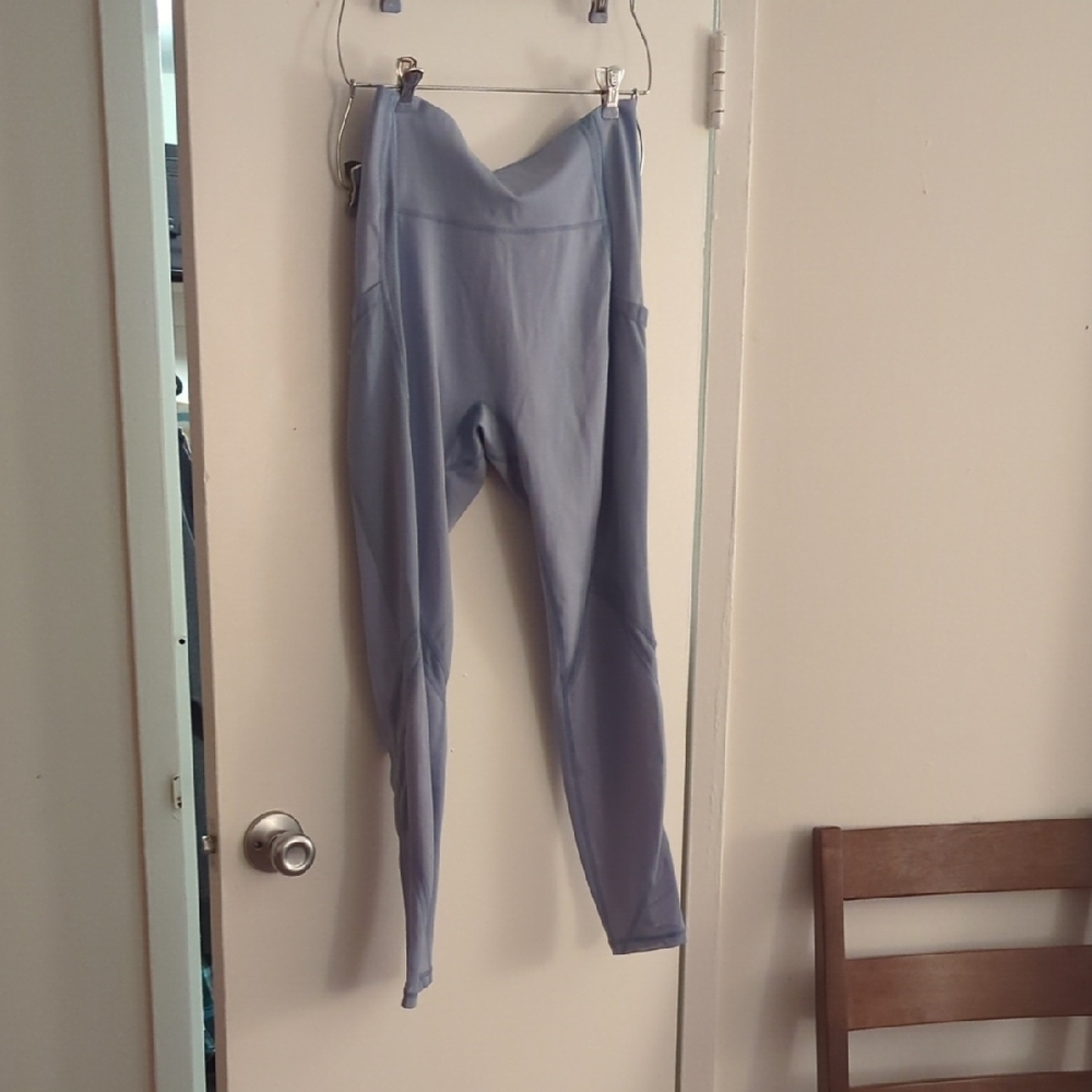 EUC XL BuffBunny Blue Storm Leggings